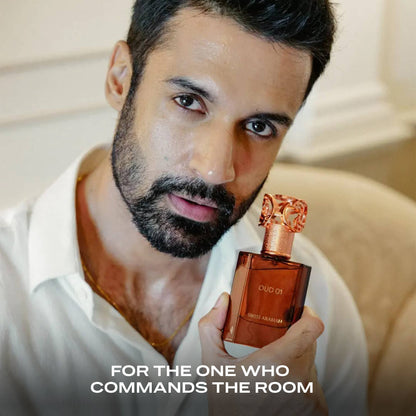 SWISS ARABIAN Oud 01 Eau de Parfum Flasche mit goldener Kappe und eleganter Verpackung, luxuriöser Duft für Damen und Herren